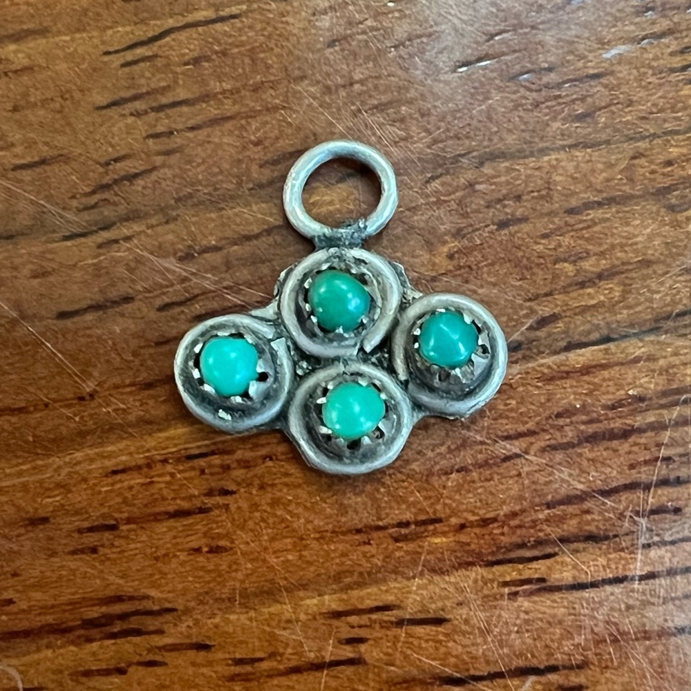 Old Pawn Native American Zuni Petite Point Green Turquoise Tiny Pendant
